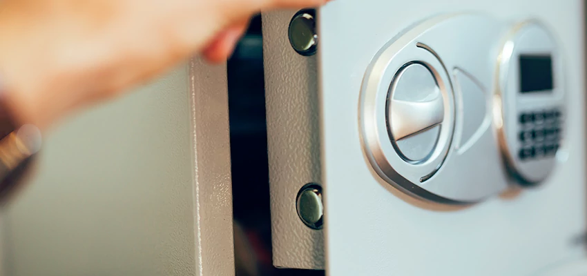 Fingerprint Safe Openers in Bakersfield, CA