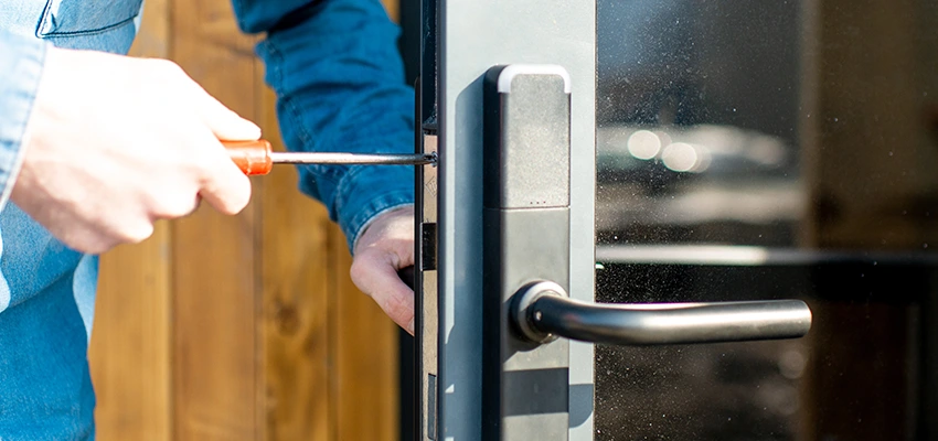 Aluminium Door Lock Replacement in Bakersfield, California