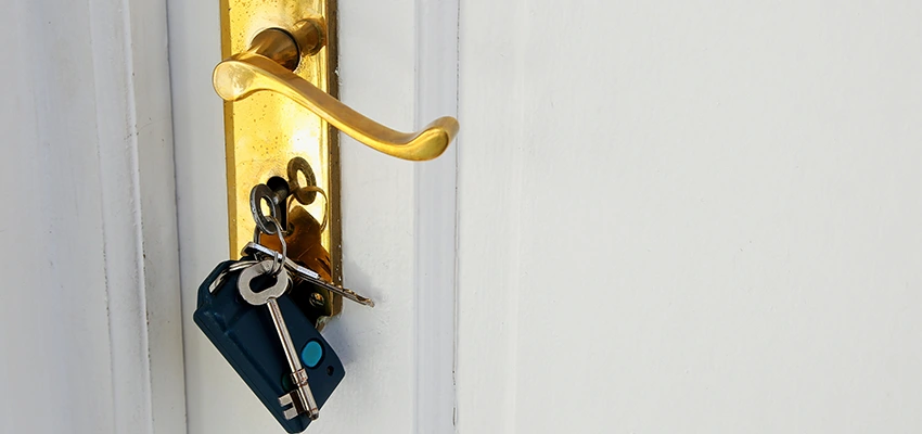 Broken Door Key Extraction in Bakersfield, CA