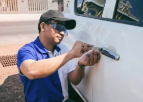 Car Locksmith in Bakersfield, CA